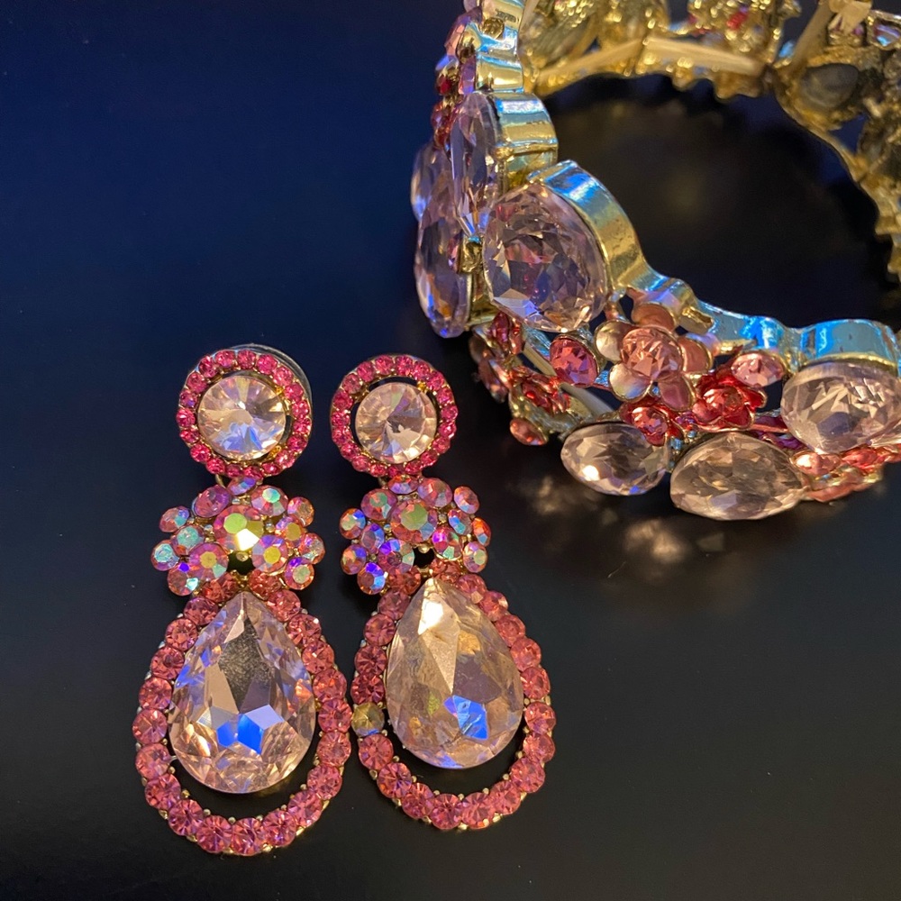 Pink & Iridescent Earrings and Flower Bracelet 🌸🌷💗🧡